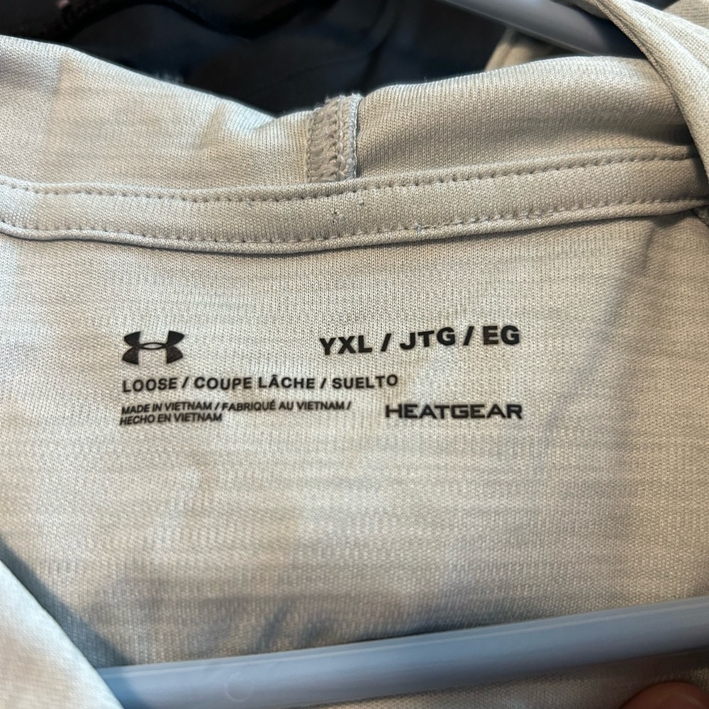 Under Armour Bundle - Picture 5 of 8